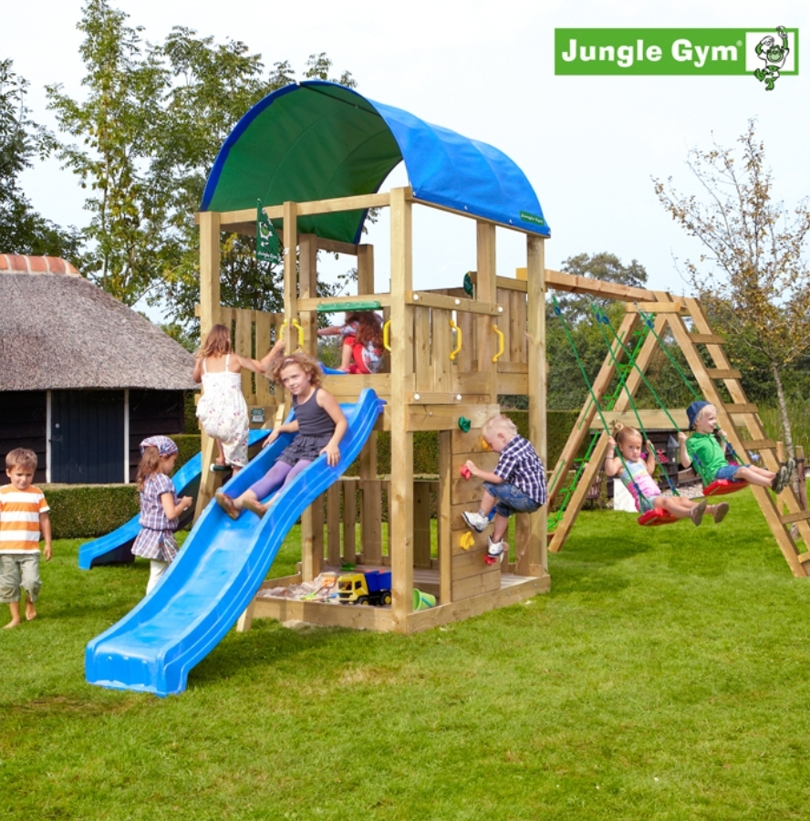 Jungle Gym -Leikkitornit Erittäin laaja valikoima suosittuja Jungle Gym-leikkitorneja, joihin voi myös liittää erilaisia lisämoduuleita, kuten keinu-, kiipeily- tai kioskimoduulin. Junle Gym-leikkitornien vaihtelevat rakenteet varmistavat, että jokaiselle leikkijälle ja jokaiseen pihaan löytyy sopiva teline. Löydä oma monipuolinen kokonaisuus johon lapsesi ihastuu ja saa paljon liikunnallista hupia tuntikausiksi!